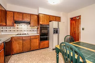 34 E Prescott Ave E, Colonia, NJ 07067 - Photo 14