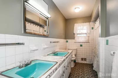 34 E Prescott Avenue E, Colonia, NJ 07067 - Photo 20
