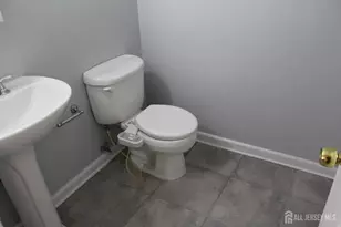 224 Westgate Dr, Edison, NJ 08820 - Photo 18