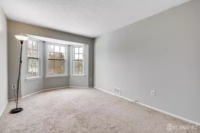 304 Wimbeldon Court, North Brunswick Township, NJ 08902 - Photo 6