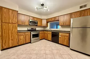 256 Willowbrook Dr, North Brunswick Township, NJ 08902 - Photo 16