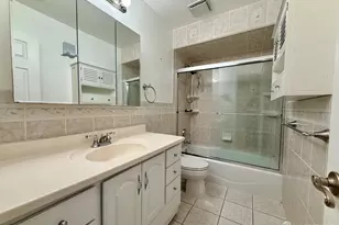 256 Willowbrook Dr, North Brunswick Township, NJ 08902 - Photo 12