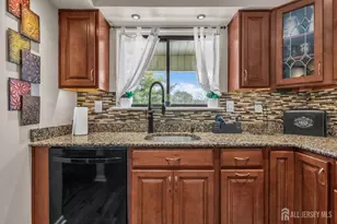 50 Victory Ct, Old Bridge Township, NJ 08857 - Photo 8