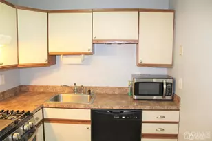 1003 Woodhaven Dr, Edison, NJ 08817 - Photo 8