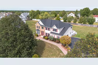 27 Samantha Drive, Monroe Township, NJ 08831 - Photo 12