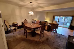 367 Willowbrook Dr, North Brunswick Township, NJ 08902 - Photo 6