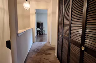 367 Willowbrook Dr, North Brunswick Township, NJ 08902 - Photo 10