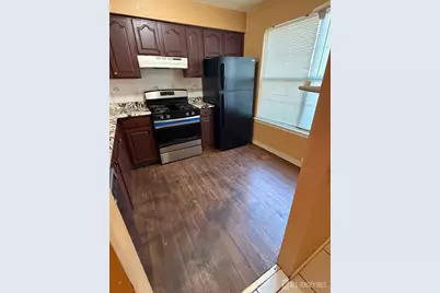 1202 Woodbridge Commons Way, Iselin, NJ 08817 - Photo 6