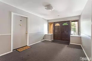 354 Willowbrook Dr, North Brunswick Township, NJ 08902 - Photo 4