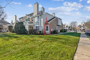 36 Farnham Square, Sayreville, NJ 08859 - Photo 2