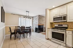 36 Farnham Square, Sayreville, NJ 08859 - Photo 12