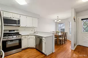 44 Heather Ct, South Brunswick Township, NJ 08852 - Photo 4