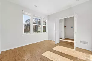 38 Bond St, North Brunswick Township, NJ 08902 - Photo 4