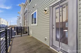 38 Bond St, North Brunswick Township, NJ 08902 - Photo 12