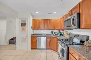 89 Park Gate Dr, Edison, NJ 08820 - Photo 4