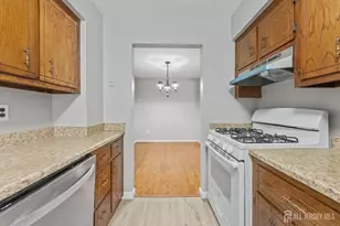 103 Pheasant Run, Edison, NJ 08820 - Photo 22