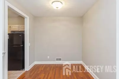 68 Franklin School Way, Metuchen, NJ 08840 - Photo 4