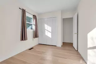 37 10th Ave, Monroe Township, NJ 08831 - Photo 12