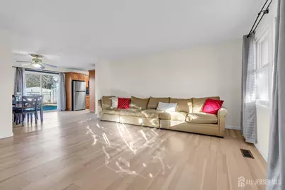 37 10th Avenue, Monroe Township, NJ 08831 - Photo 4