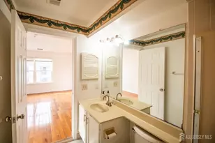 1337 N Waterford Dr, Edison, NJ 08817 - Photo 22