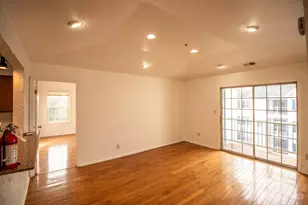 1337 N Waterford Dr, Edison, NJ 08817 - Photo 8