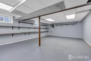 26 Sunnyside Dr, Carteret, NJ 07008 - Photo 20