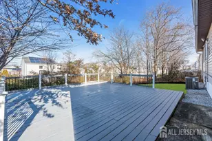 26 Sunnyside Dr, Carteret, NJ 07008 - Photo 22