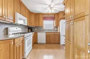 90 Coolidge Ave, Carteret, NJ 07008 - Photo 8