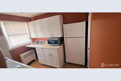 35 Berkley Boulevard, Iselin, NJ 08830 - Photo 14