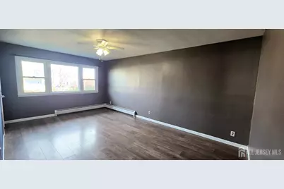 35 Berkley Boulevard, Iselin, NJ 08830 - Photo 4