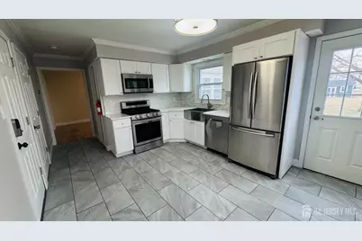 966 Bergen Avenue, North Brunswick Township, NJ 08902 - Photo 2