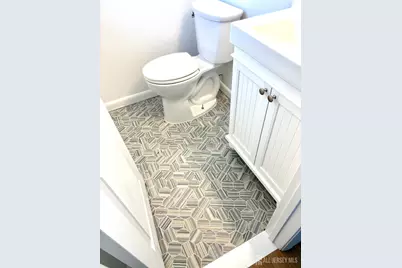 42 Blvd E, Old Bridge Township, NJ 07735 - Photo 10