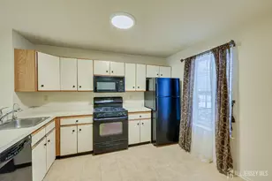 112 Appletree Ct, South Brunswick Township, NJ 08852 - Photo 10