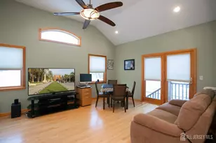 22 Mayfield Pl, Metuchen, NJ 08840 - Photo 12