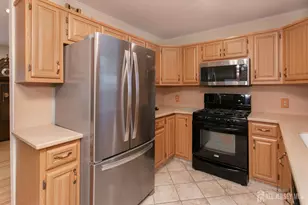 22 Mayfield Pl, Metuchen, NJ 08840 - Photo 10