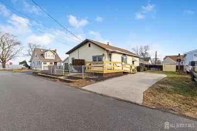 104 Roosevelt Avenue, Old Bridge Township, NJ 08879 - Photo 2