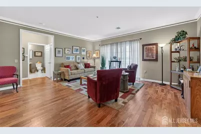 417 Regency Place, Woodbridge Township, NJ 07095 - Photo 4