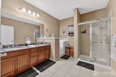 417 Regency Place, Woodbridge Township, NJ 07095 - Photo 16