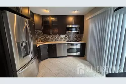94 Driftwood Drive, Franklin Township, NJ 08873 - Photo 4