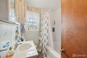 31 Hwy Terrace, Edison, NJ 08817 - Photo 22