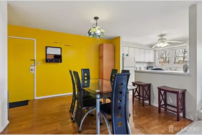 24 Woodedge Avenue #A8, Edison, NJ 08817 - Photo 4