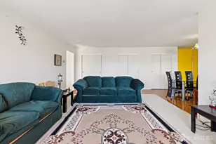 24 Woodedge Ave, Edison, NJ 08817 - Photo 14