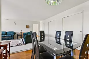 24 Woodedge Ave, Edison, NJ 08817 - Photo 4