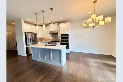 5 Wisteria Court, Monroe Township, NJ 08831 - Photo 4