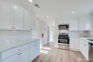 35 Kendall Dr, Sayreville, NJ 08859 - Photo 18
