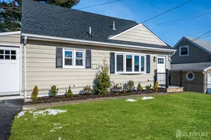 35 Kendall Dr, Sayreville, NJ 08859 - Photo 4