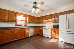 11 Lenox St, Edison, NJ 08817 - Photo 12