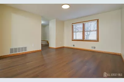 11 Lenox Street, Edison, NJ 08817 - Photo 6