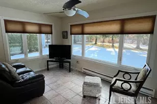 718 A Victoria Ct, Monroe Township, NJ 08831 - Photo 10