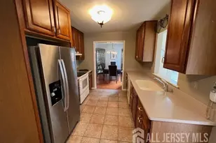 718 A Victoria Ct, Monroe Township, NJ 08831 - Photo 8